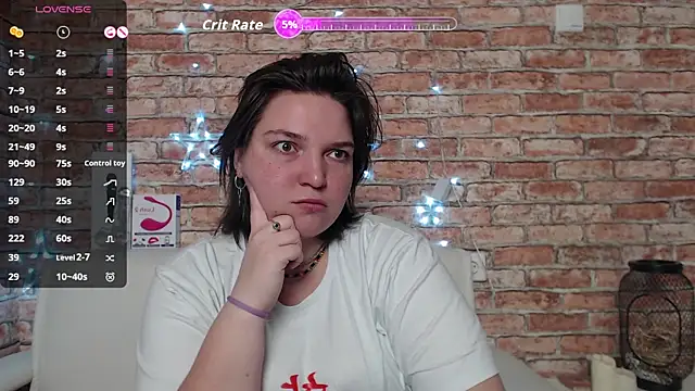 Snapshot of Amelia_Kiss_ chatting on October 11, 2025, 12:33 am Amelia Kiss online show from October 11, 2025, 12:33 am