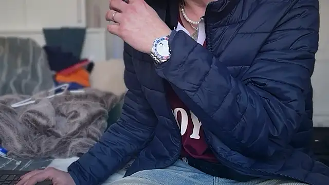 Snapshot of CupidZass chatting on December 4, 2025, 6:18 pm CupidZass online show from December 4, 2025, 6:18 pm