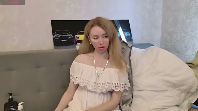 Snapshot of Bambixxxbaby chatting on June 10, 2026, 4:35 am Bambixxxbaby online show from June 10, 2026, 4:35 am