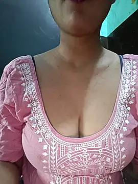 Snapshot of Kavita_ji chatting on October 18, 2025, 5:09 am Kavita ji online show from October 18, 2025, 5:09 am