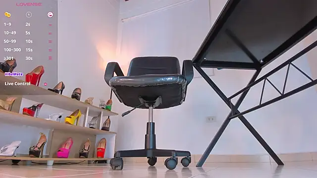 violettastrada online show from January 18, 2025, 8:30 pm