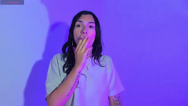 Snapshot of Camila_Coxx chatting on November 7, 2025, 4:28 am Camila Coxx online show from November 7, 2025, 4:28 am