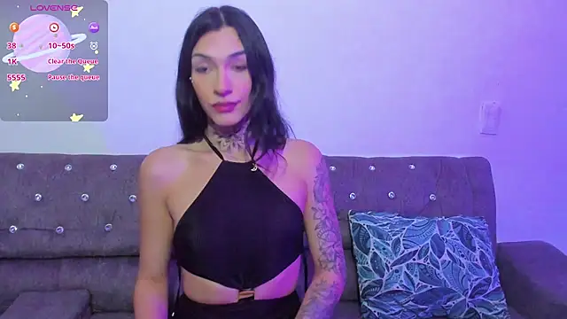 Snapshot of Camila_Coxx chatting on March 17, 2026, 6:38 am Camila Coxx online show from March 17, 2026, 6:38 am