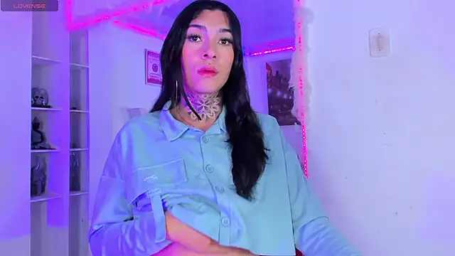 Snapshot of Camila_Coxx chatting on October 16, 2025, 2:47 pm Camila Coxx online show from October 16, 2025, 2:47 pm