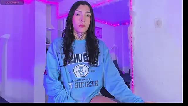 Snapshot of Camila_Coxx chatting on October 28, 2025, 4:46 am Camila Coxx online show from October 28, 2025, 4:46 am