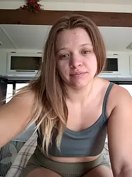 Snapshot of curvycakecutie chatting on March 19, 2026, 7:25 pm curvycakecutie online show from March 19, 2026, 7:25 pm