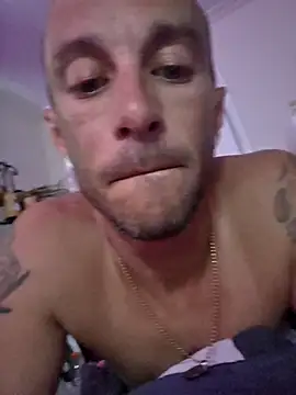 Twin2222 online show from September 10, 2025, 9:25 pm