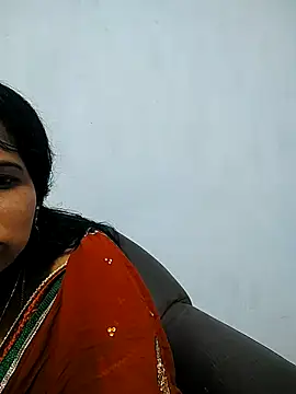 Snapshot of melina214 chatting on March 1, 2026, 4:56 am melina214 online show from March 1, 2026, 4:56 am