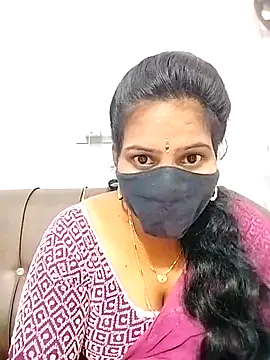 Snapshot of melina214 chatting on February 25, 2026, 3:51 am melina214 online show from February 25, 2026, 3:51 am