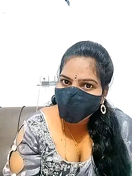 Snapshot of melina214 chatting on February 23, 2026, 4:47 am melina214 online show from February 23, 2026, 4:47 am