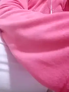 Snapshot of Bombamom chatting on March 6, 2026, 7:58 am Bombamom online show from March 6, 2026, 7:58 am