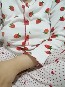 Snapshot of Bombamom chatting on March 7, 2026, 11:05 am Bombamom online show from March 7, 2026, 11:05 am