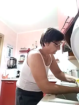 Snapshot of passione503 chatting on November 23, 2025, 8:13 am passione503 online show from November 23, 2025, 8:13 am