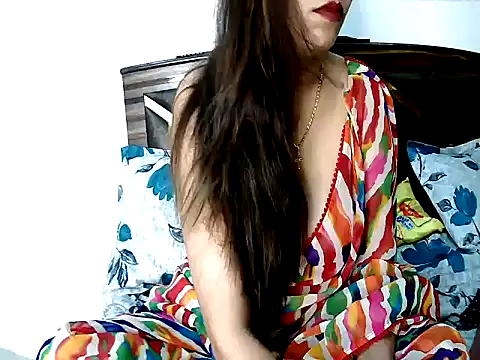 Snapshot of Gloie4u chatting on June 9, 2026, 9:54 am Gloie4u online show from June 9, 2026, 9:54 am
