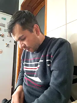 hornny1995 online show from November 12, 2025, 12:31 pm