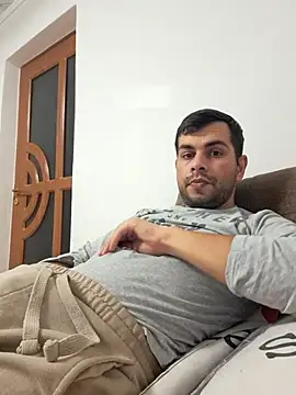 hornny1995 online show from October 10, 2025, 7:25 pm