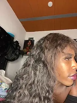 Snapshot of Richchocolatesweet_ chatting on September 26, 2025, 11:44 pm Richchocolatesweet online show from September 26, 2025, 11:44 pm