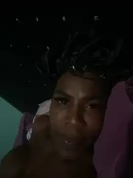 Snapshot of Richchocolatesweet_ chatting on March 15, 2025, 12:25 am Richchocolatesweet online show from March 15, 2025, 12:25 am