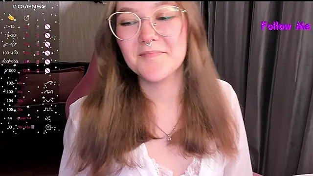 Snapshot of bunny_bubble chatting on May 6, 2026, 11:42 pm bunny bubble online show from May 6, 2026, 11:42 pm