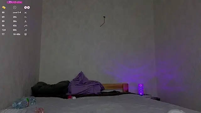 Snapshot of helen_frogg chatting on October 14, 2025, 7:14 pm helen frogg online show from October 14, 2025, 7:14 pm