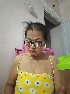 Snapshot of Hotestlove chatting on July 31, 2026, 10:51 pm Hotestlove online show from July 31, 2026, 10:51 pm
