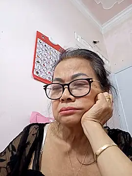 Hotestlove online show from October 25, 2025, 3:38 am