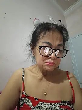 Snapshot of Hotestlove chatting on July 25, 2026, 2:12 pm Hotestlove online show from July 25, 2026, 2:12 pm
