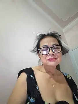 Snapshot of Hotestlove chatting on July 3, 2026, 12:00 pm Hotestlove online show from July 3, 2026, 12:00 pm