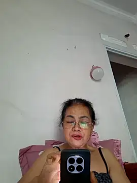 Hotestlove online show from June 5, 2026, 9:59 am