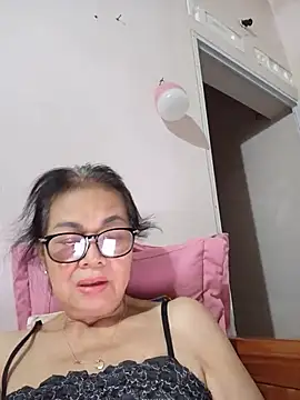 Snapshot of Hotestlove chatting on June 21, 2026, 2:23 pm Hotestlove online show from June 21, 2026, 2:23 pm
