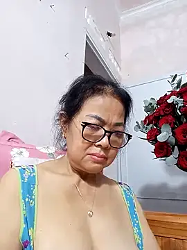 Snapshot of Hotestlove chatting on March 15, 2026, 12:45 pm Hotestlove online show from March 15, 2026, 12:45 pm