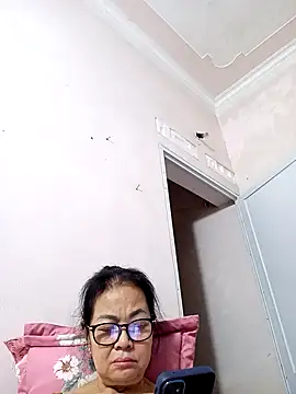 Snapshot of Hotestlove chatting on March 8, 2026, 2:20 pm Hotestlove online show from March 8, 2026, 2:20 pm