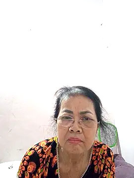 Hotestlove online show from April 24, 2026, 9:50 pm