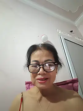 Snapshot of Hotestlove chatting on July 28, 2026, 2:13 pm Hotestlove online show from July 28, 2026, 2:13 pm