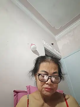 Snapshot of Hotestlove chatting on August 2, 2026, 2:48 pm Hotestlove online show from August 2, 2026, 2:48 pm