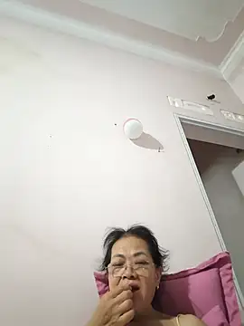 Snapshot of Hotestlove chatting on July 11, 2026, 6:35 am Hotestlove online show from July 11, 2026, 6:35 am