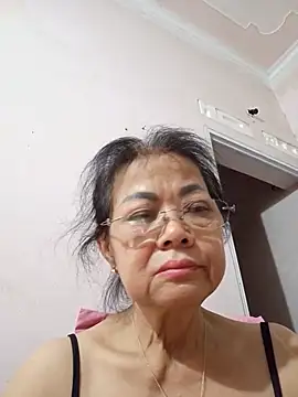 Hotestlove online show from June 19, 2026, 12:44 pm