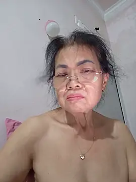Snapshot of Hotestlove chatting on June 27, 2026, 2:12 pm Hotestlove online show from June 27, 2026, 2:12 pm