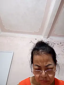 Hotestlove online show from October 26, 2025, 11:27 pm