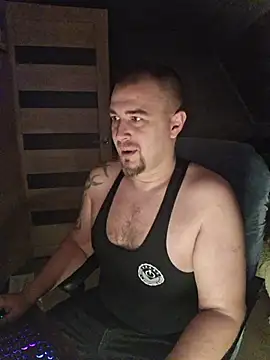 Foxyshaved online show from November 2, 2025, 5:12 am