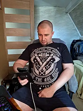 Snapshot of Foxyshaved chatting on March 20, 2026, 10:05 am Foxyshaved online show from March 20, 2026, 10:05 am