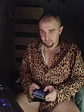 Snapshot of Foxyshaved chatting on March 2, 2026, 4:24 am Foxyshaved online show from March 2, 2026, 4:24 am