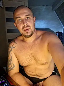 Foxyshaved online show from July 28, 2026, 11:17 am
