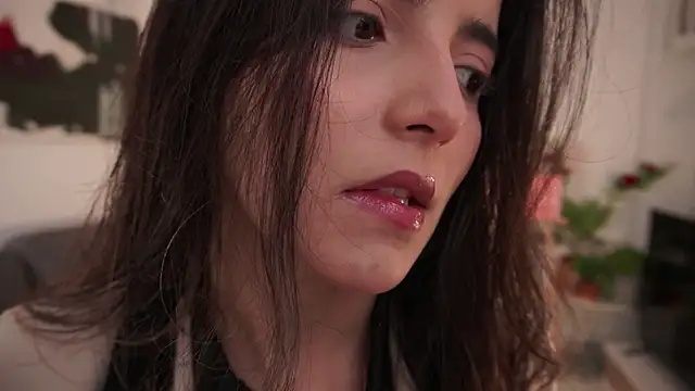 Snapshot of Raychell_Black chatting on February 22, 2026, 3:35 pm Raychell Black online show from February 22, 2026, 3:35 pm