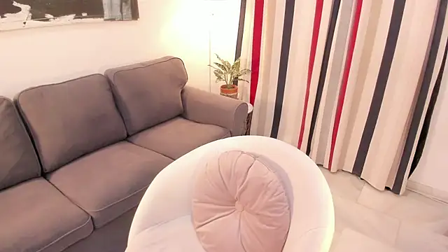 Snapshot of Raychell_Black chatting on October 19, 2025, 2:31 pm Raychell Black online show from October 19, 2025, 2:31 pm