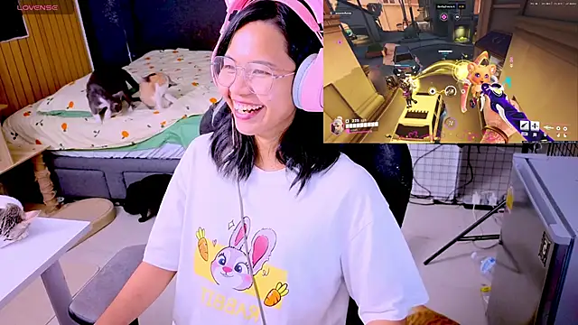 Snapshot of Kana_G chatting on March 8, 2026, 3:59 pm Kana G online show from March 8, 2026, 3:59 pm