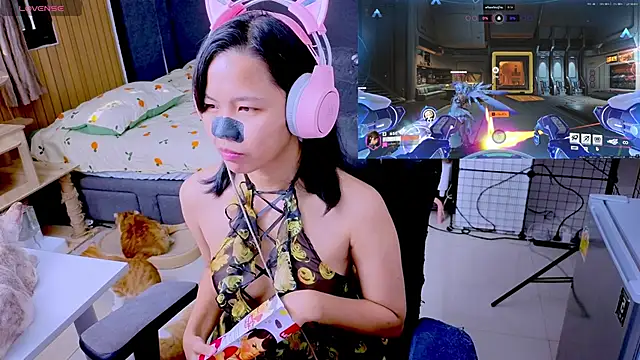 Snapshot of Kana_G chatting on March 5, 2026, 10:23 am Kana G online show from March 5, 2026, 10:23 am