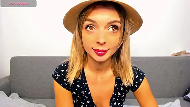  ellen meow  online show from October 28, 2025, 9:47 pm