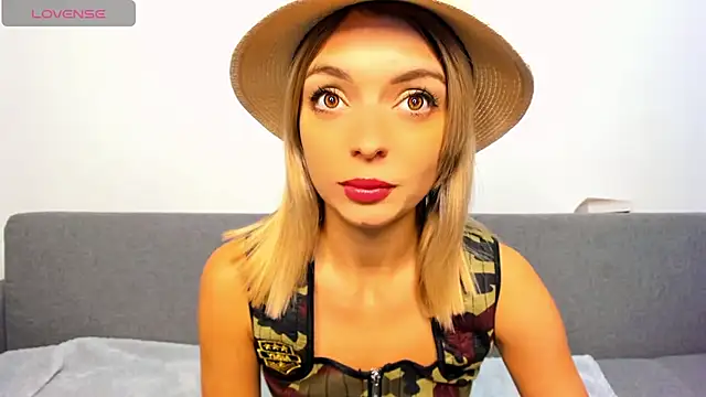  ellen meow  online show from October 30, 2025, 9:11 pm