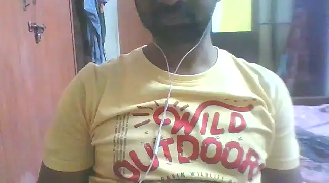 Snapshot of tamil_bestie chatting on December 19, 2024, 2:24 pm tamil bestie online show from December 19, 2024, 2:24 pm